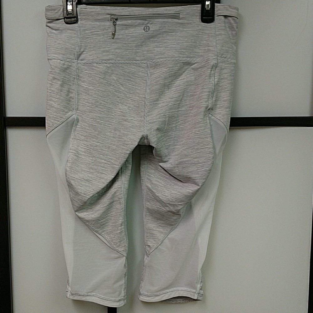 🍋Lululemon Grey Crops